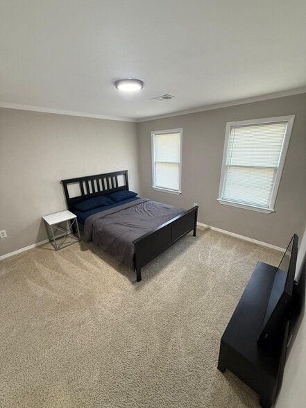 Building Photo - 2823 Chablis Cir