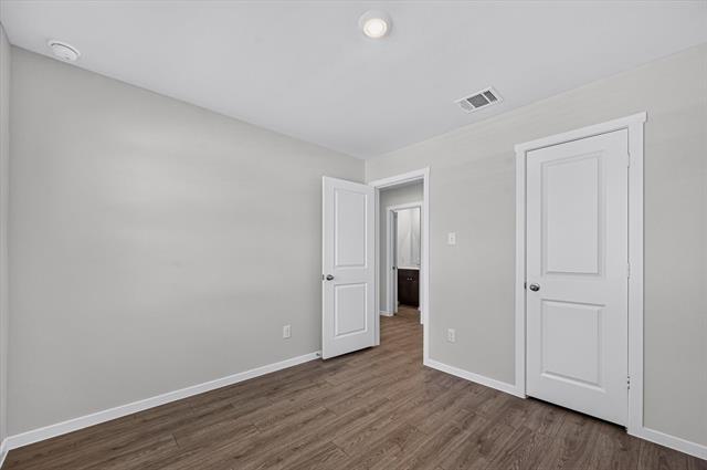 Building Photo - 503 Red Dr