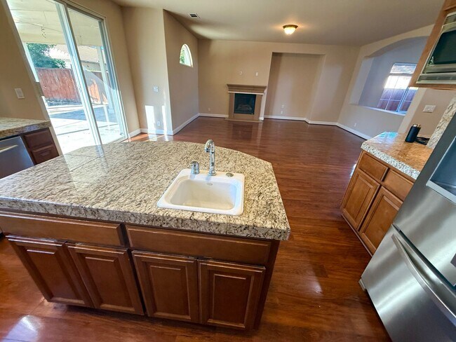 Building Photo - $4795 - Beautiful 5 Bedroom 3 Bath Home wi...