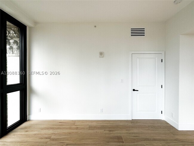 Building Photo - 111 E Flagler St