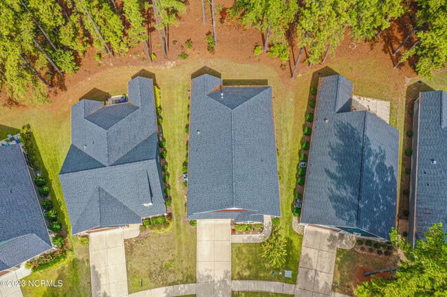 Building Photo - 153 Keowee Cir
