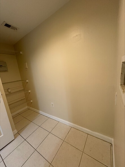 Utility room - 738 Crest Pines Dr
