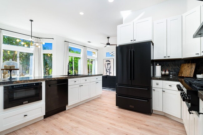 Building Photo - 78217 Willowrich Dr
