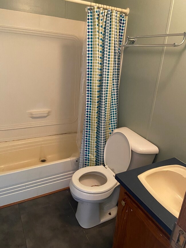 Building Photo - 103 Boxwood Ln