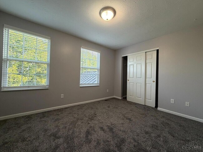 Building Photo - 7801 Livingston Dr