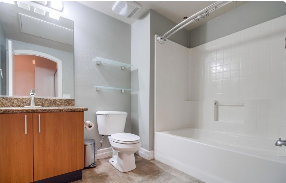 Building Photo - 525 11th Ave