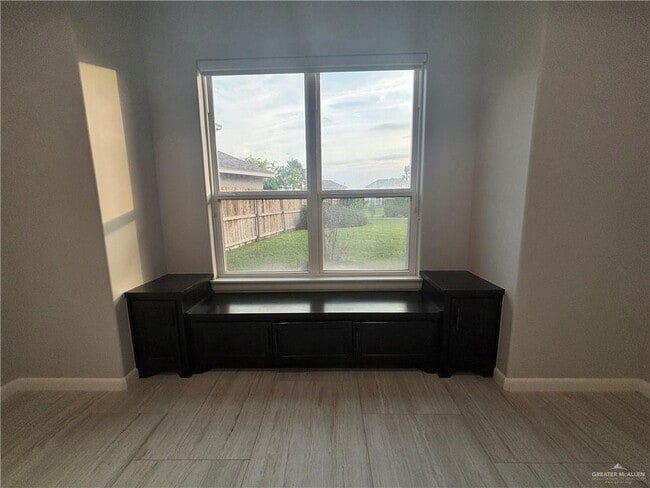 Building Photo - 33 Ensenada Ave