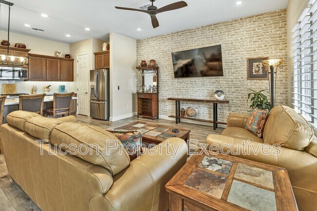 Building Photo - 30737 S Osprey Dr