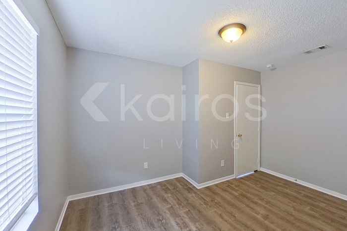 Building Photo - 4702 Janelle Dr
