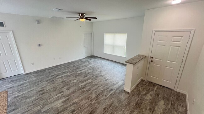 Building Photo - GORGEOUS Bedroom, 2 Bathroom Home in Palm Bay!!