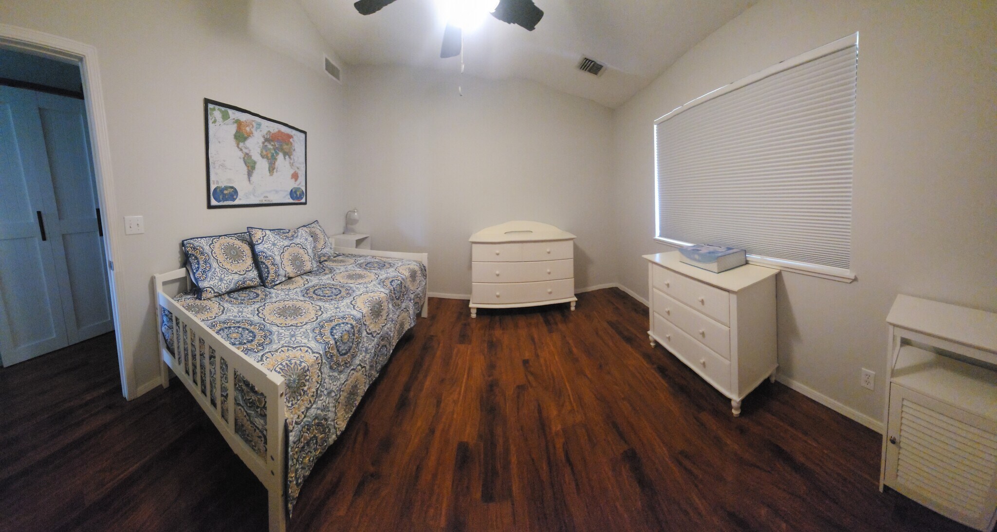 1st bedroom - 1874 Kaahele Pl