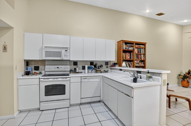 Building Photo - 20803 Cabrillo Way