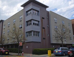 Building Photo - 5501 Hudson Ave