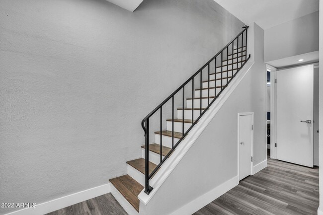 Building Photo - 7290 E Rancho Vista Dr