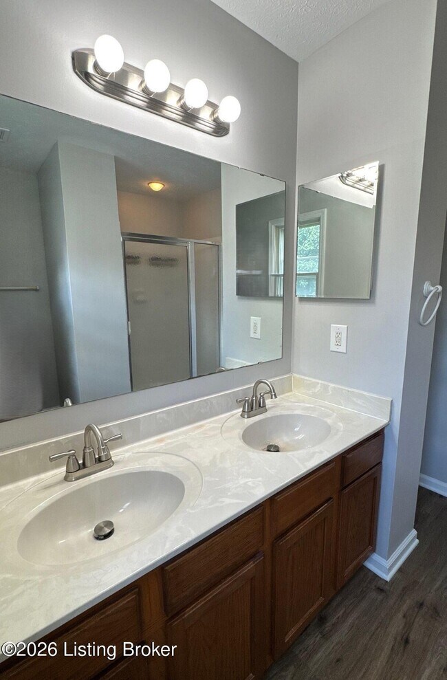 Building Photo - 7421 Spring Run Dr