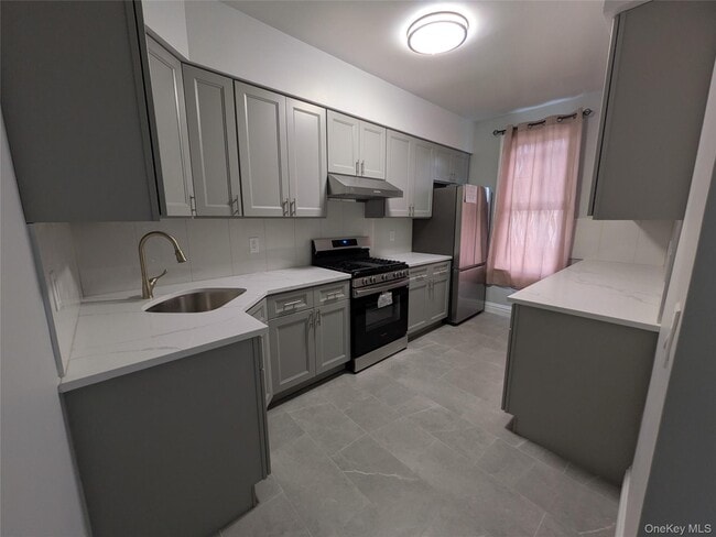 Building Photo - 205-17 Hollis Ave