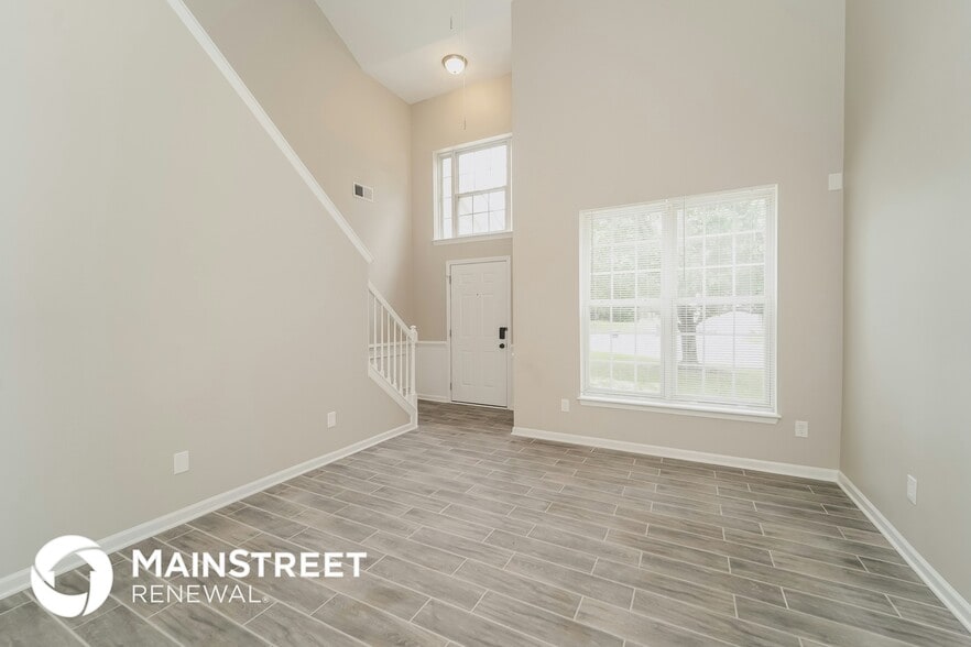 Building Photo - 6046 Shining Oak Ln