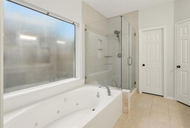 Building Photo - 21331 Willow Glade Dr