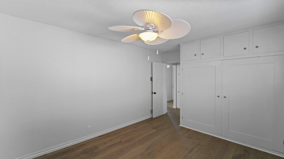 Building Photo - 225 Marine Ave