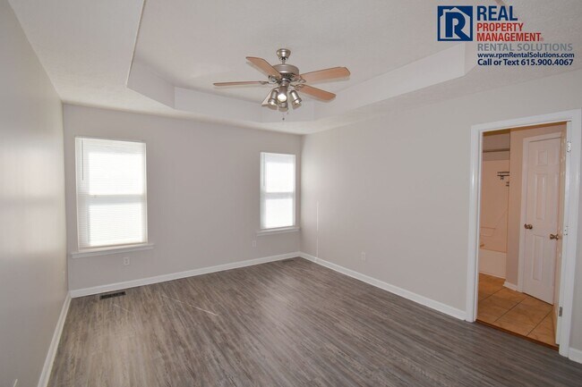 Building Photo - Adorable 3BR/2BA, attached 2 car garage in N. Murfreesboro on a corner lot!