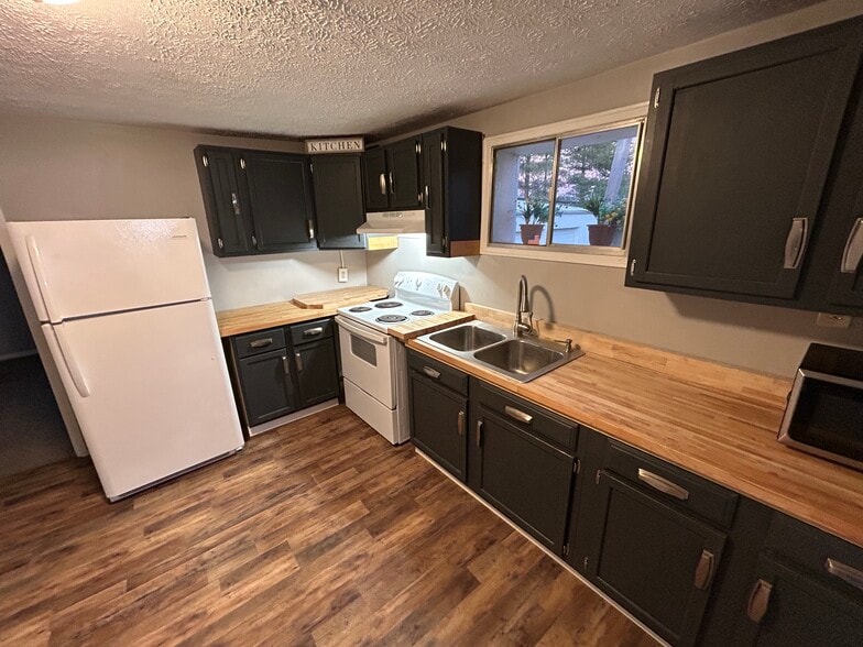 Kitchen - 310 W Pike St