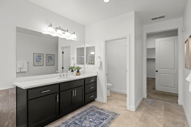 Building Photo - 4 Bedroom Upscale Rocklin Home Available NOW