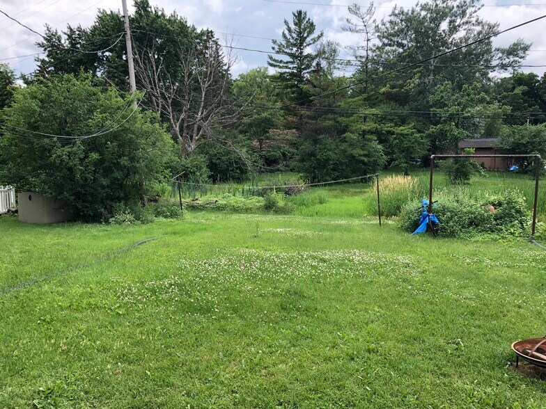 Back Yard - 2020 Field St