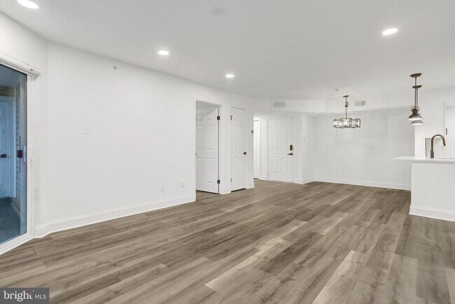 Building Photo - 3307 Wyndham Cir