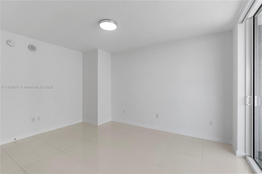 Building Photo - 50 Biscayne Blvd