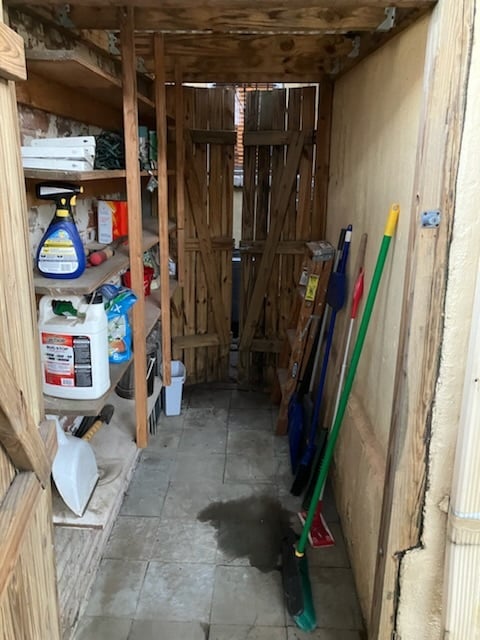 bike and outdoor shed - 1326 Emerald St NE