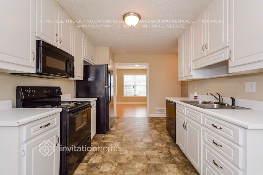 Building Photo - 2021 Bay Ct