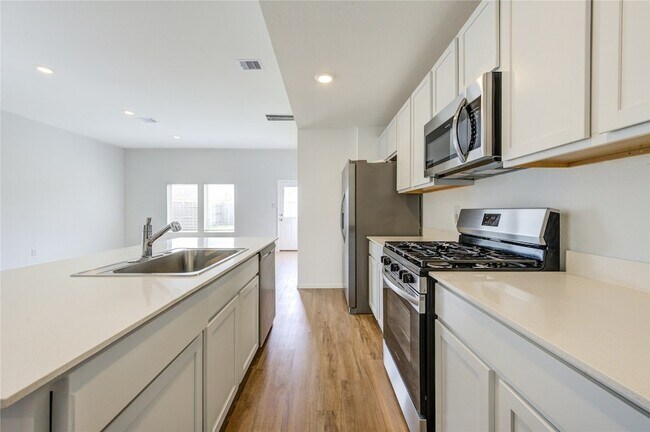 Building Photo - 3418 Spanish Oak Ln