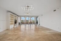 Building Photo - 733 Crandon Blvd