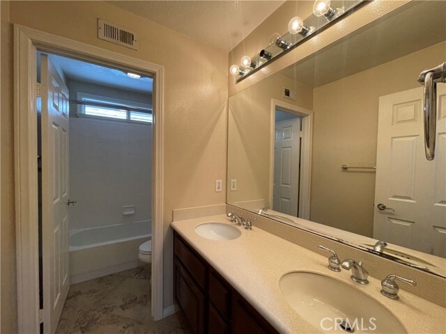 Building Photo - 16 Rosenblum