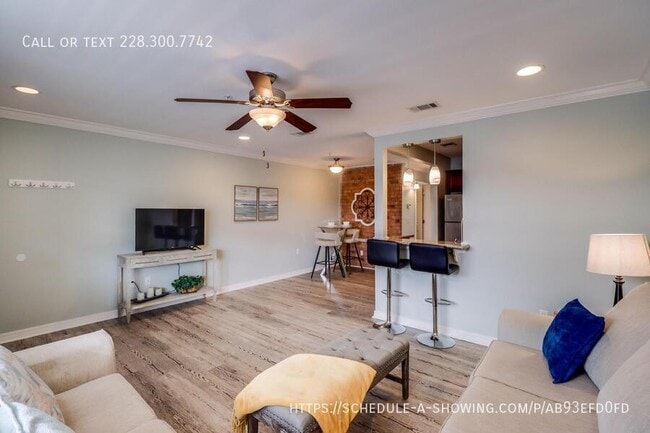 Building Photo - 1282 Beach Blvd