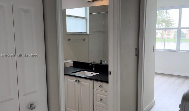 Building Photo - 4702 SW 160th Ave