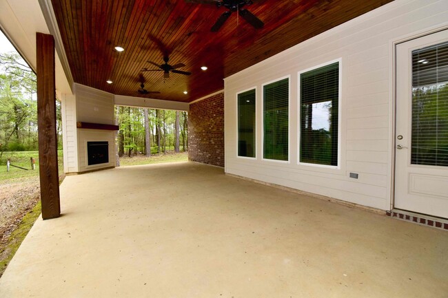 Building Photo - Beautiful 5 Bed 4 Bath Home in Ruston!