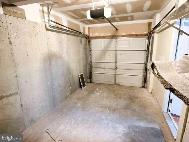 Building Photo - 68 Alexis Dr