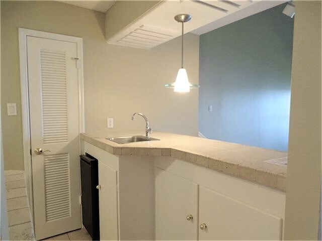 Building Photo - 202 Lakeview Terrace