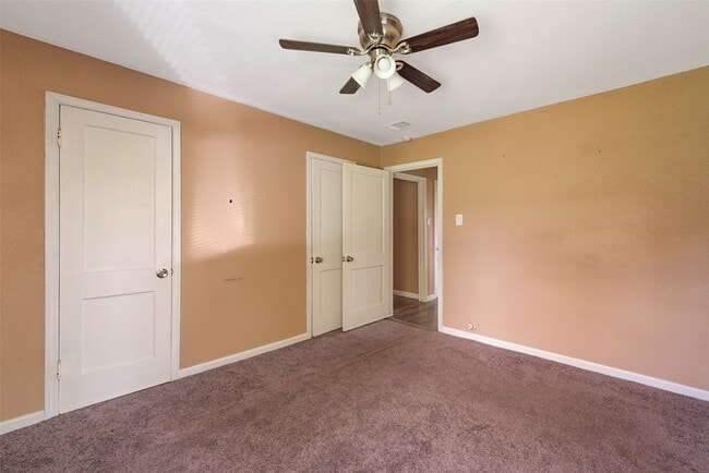 Building Photo - 202 Norview Dr