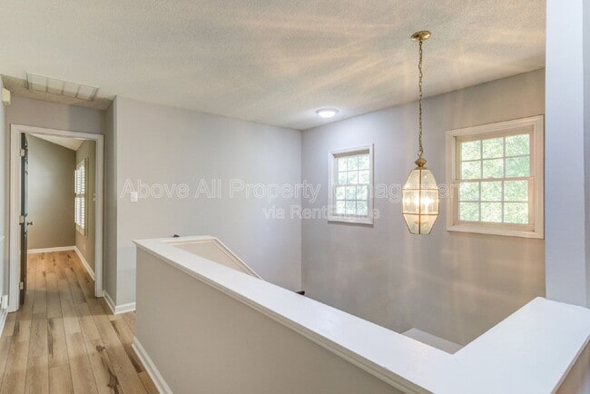 Building Photo - 103 Unaka Ct