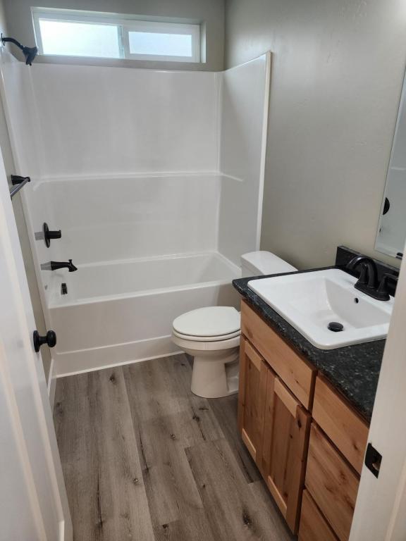 Building Photo - 171 SW Jefferson Rd