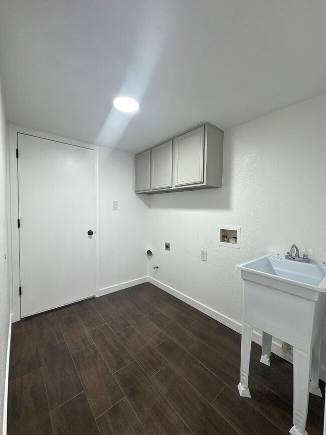 Building Photo - 7979 Starry Night Dr