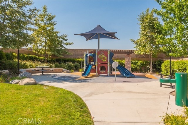 Building Photo - 726 Huron Dr