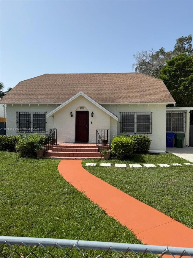Building Photo - 3113 SW 14th St