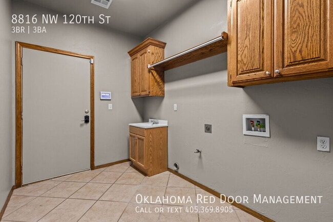 Building Photo - 8816 NW 120th St