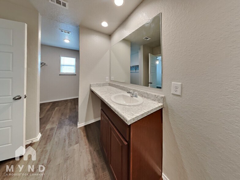 Building Photo - 12924 Cicely Ct