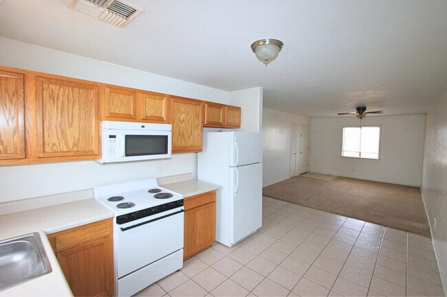 Building Photo - 15588 S Yava Rd