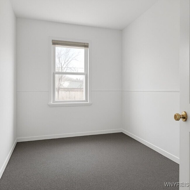 Building Photo - 64 Montrose Ave