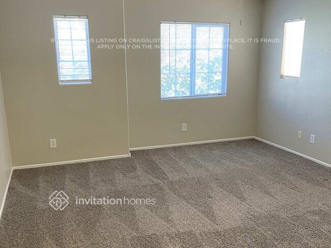 Building Photo - 10619 Gibbous Moon Dr